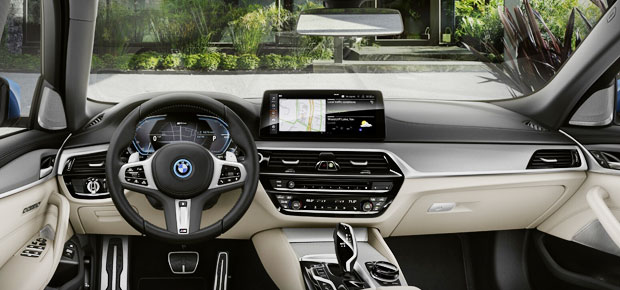 2022 BMW 5 Series Interior
